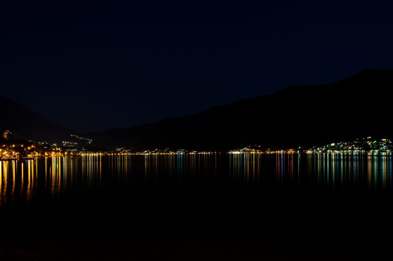 Montenegro bei Nacht